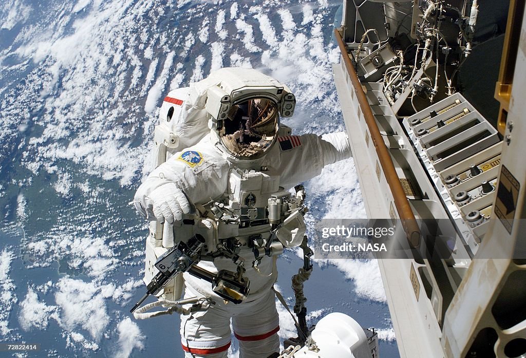 Space Shuttle Discovery Launches On Mission To Space Station