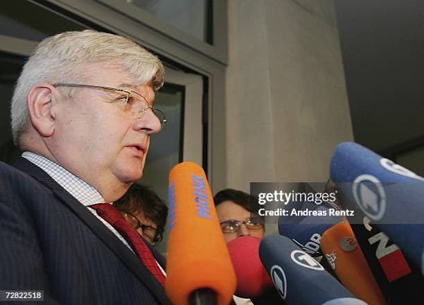 Former German Foreign Minister Joschka Fischer gives a statement after his hearings at Maria-Elisabeth-Lueders House on December 14, 2006 in Berlin,...