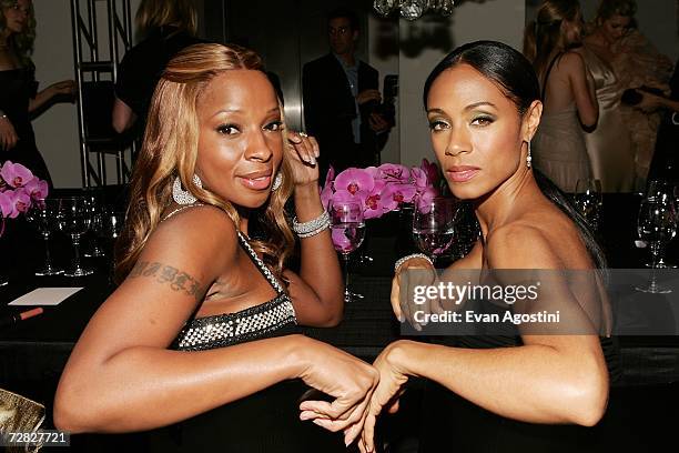 Singer Mary J. Blige and actress Jada Pinkett Smith attend the Guggenheim Museum's Young Collectors Council 2006 Artist's Ball sponsored by Giorgio...