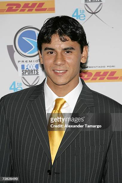 Oscar Ustari poses at the 4th Annual Premios Fox Sports Awards held at the Jackie Gleason Theater for the Performing Arts on December 14, 2006 in...