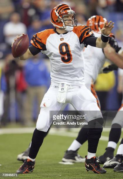 Carson Palmer of the Cincinnati Bengals throws a pass against the Indianapolis Colts during the NFL game at the RCA Dome December 18, 2006 in...