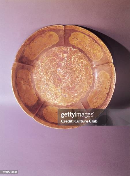 Engraved dish, Tang dynasty