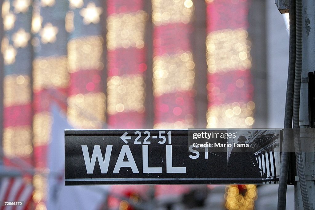 Record Earnings Lead To Big Bonuses On Wall Street