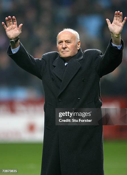 Ron Saunders 182 Manager Ron Saunders Stock Photos, High-Res Pictures, and Images ...