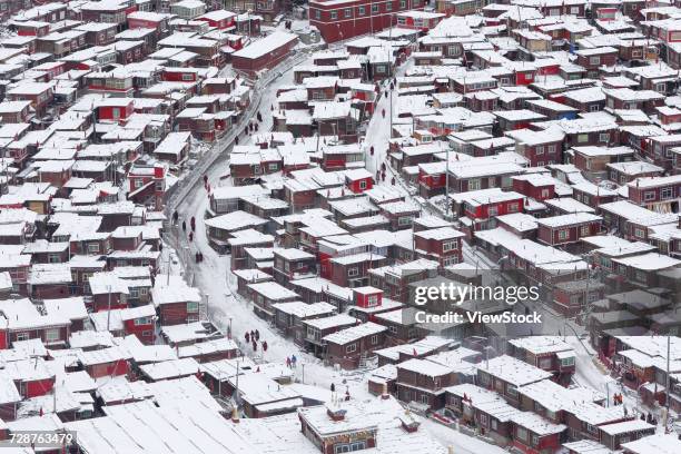 wuming buddhist college snow of seda county,sichuan provinc,china - província de sichuan imagens e fotografias de stock