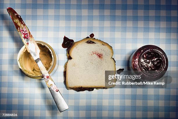 peanut butter and jelly sandwich - peanut butter and jelly sandwich stock pictures, royalty-free photos & images