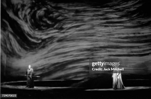 Gwyneth Jones as Sieglinde and Theo Adam as Wotan in Metropolitan Opera's Die Walküre in September 1972. Photo by Jack Mitchell/Getty Images