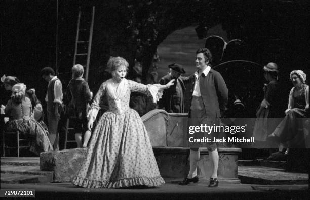 Metropolitan Opera's "Manon Lescaut" starring Renata Scotto, Plácido Domingo, and Pablo Elvira, in March 1980. Photo by Jack Mitchell/Getty Images