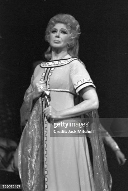 1,128 Beverly Sills Photos & High Res Pictures Getty Images