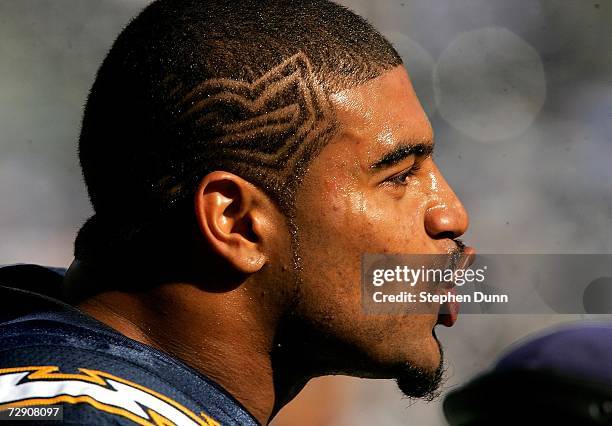 Linebacker Shawne Merriman of the San Diego Chargers yells to his teammates before the game with the Arizona Cardinals on December 31, 2006 at...