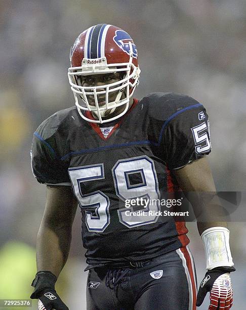 London Fletcher-Baker of the Buffalo Bills runs during the game against the Miami Dolphins on December 17, 2006 at Ralph Wilson Stadium in Orchard...