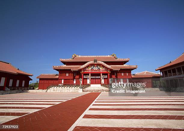 castle of shuri - shuri castle stock pictures, royalty-free photos & images