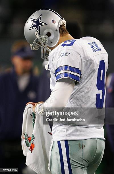 Tony Romo Snap Tony Romo Fumble Photos and Premium High Res Pictures - Getty Images
