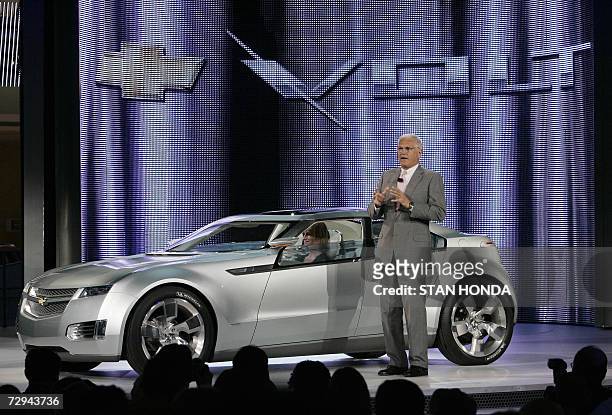 Detroit, UNITED STATES: Bob Lutz, Vice-Chairman of General Motors, introduces the electric powered Chevrolet Volt 07 January, 2007 at the North...