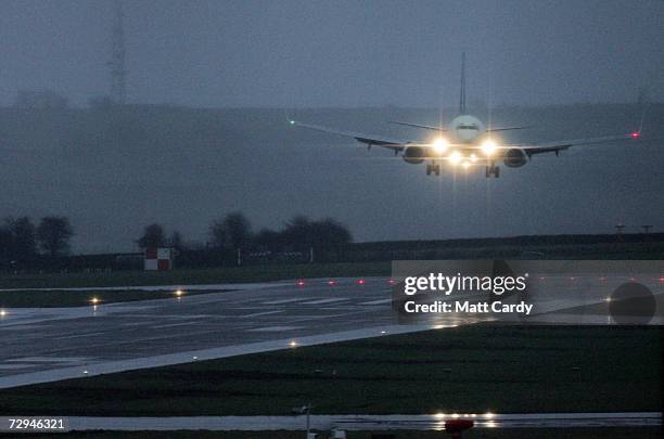 The Continental Airways Airlines flight from New York touches down at Bristol International Airport on January 8, 2006 Lusgate, England, the first of...