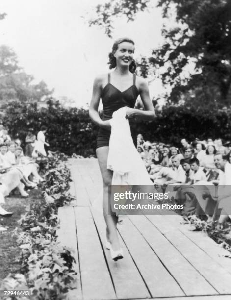 'Little' Edith Bouvier Beale , a cousin of Jacqueline Kennedy Onassis, modelling swimwear during her job as a fashion model, circa 1935.