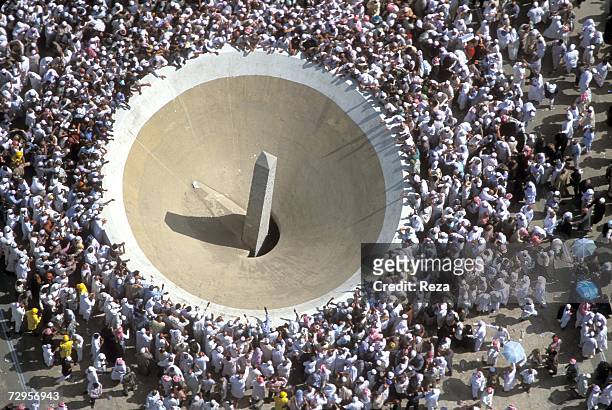 Aerial view of pilgrims performing the "Stoning of Satan" ritual of the hajj, February 2003 at the Saudi town of Mina, near Mecca, Saudi Arabia....