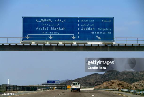 Signboard Meca 1,637 Mecca Sign Stock Photos, High-Res Pictures, and Images - Getty Images