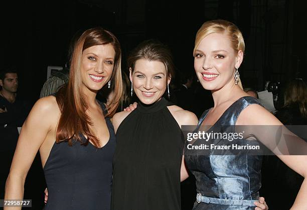 Actresses Kate Walsh, Ellen Pompeo and Katherine Heigl pose backstage during the 33rd Annual People's Choice Awards held at the Shrine Auditorium on...