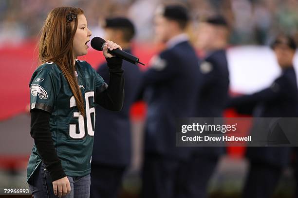 Singer Bianca Ryan sings the National Anthem before the game between the New York Giants and Philadelphia Eagles on January 7, 2007 at Lincoln...