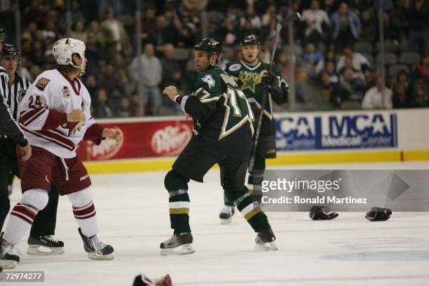 Matthew Barnaby of the Dallas Stars fights against Josh Gratton of the Phoenix Coyotes on January 9, 2007 at the American Airlines Center in Dallas,...