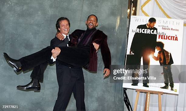 Italian director Gabriele Muccino and US actor Will Smith attend the 'Pursuit Of Happyness' photocall at the Hotel Excelsior on January 11, 2007 in...