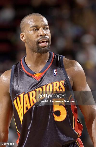 Baron Davis of the Golden State Warriors is on the court during the game against the Seattle Sonics at Key Arena on December 10, 2006 in Seattle,...