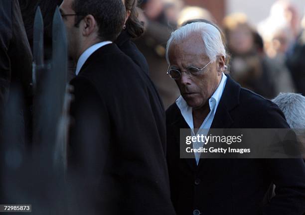 Italian designer Giorgio Armani arrives at the funeral of former Italian director Carlo Ponti at San Martin church on January 12, 2007 in Magenta,...
