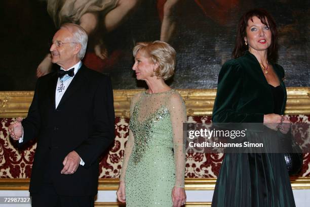Bavarian State governor Edmund Stoiber and his wife Karin refuse a common picture with critic Gabriele Pauli, district administrator of the Bavarian...