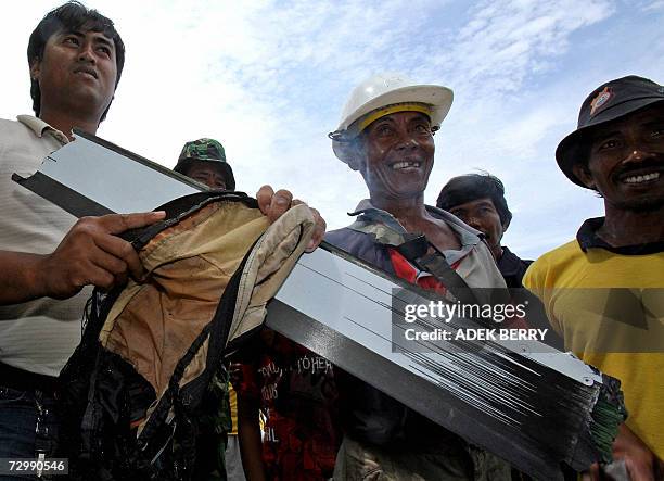Adam Af 785 Adam Air Plane Stock Photos, High-Res Pictures, and Images - Getty ...