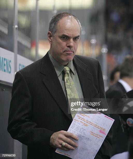 Headcoach Bill Stewart of Hamburg looks on during the DEL Bundesliga match between ERC Ingolstadt and Hamburg Freezers at the Saturn Arena on January...