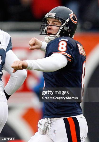 Rex Grossman of the Chicago Bears celebrates his 68-yard touchdown to ...