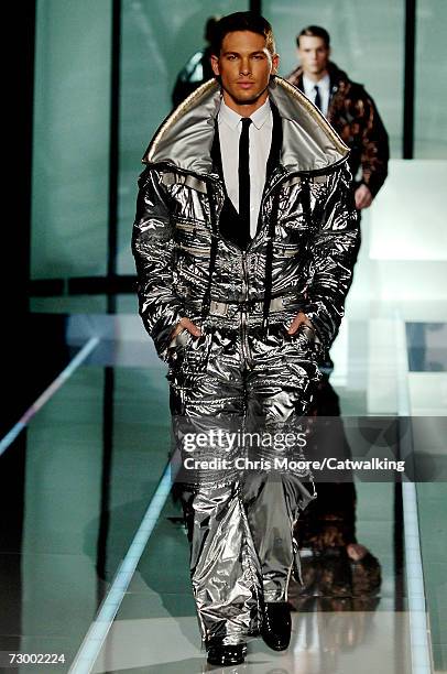 Model walks down the catwalk during the Dolce & Gabbana fashion show as part of Milan Fashion Week Autumn/Winter 2007 on January 14, 2007 in Milan,...