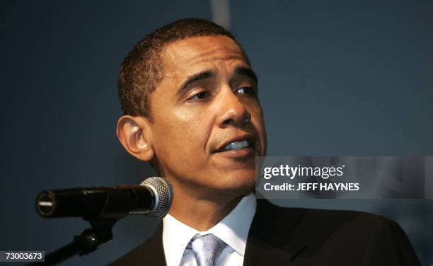 Harvey, UNITED STATES: US Senator Barack Obama makes remarks at St. Mark Cathedral Family Church 15 January, 2007 in Harvey, Illinois. Obama spoke to...