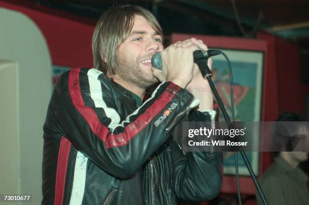 Brian McFadden performing at the 100 club. 29/11/04.