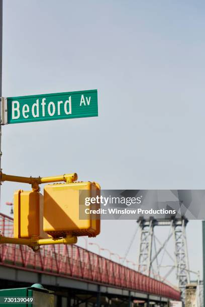 usa, new york, new york city, brooklyn, williamsburg, bedford avenue sign - williamsburg new york city stock-fotos und bilder