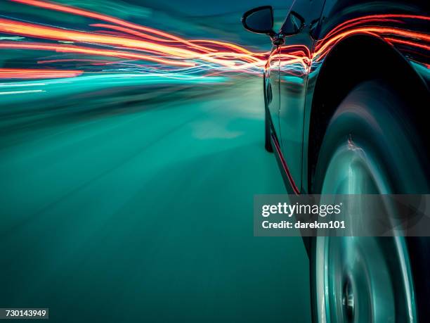 car driving through traffic - speed stockfoto's en -beelden