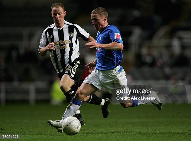 Gary McSheffrey of Birmingham City is pursued by Nicky Butt of Newcastle United during the FA Cup sponsored by E.ON Third Round Replay match between...