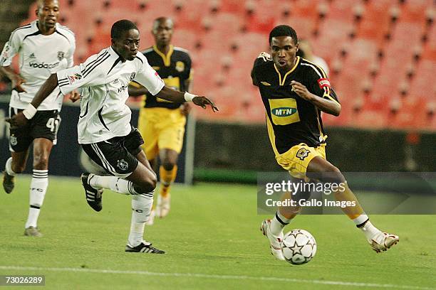 Robert Ng'ambi of the Black Leopards and Okonkwo Onyekachi of the Orlando Pirates during the PSL match at the Ellis Park stadium on January 17, 2007...