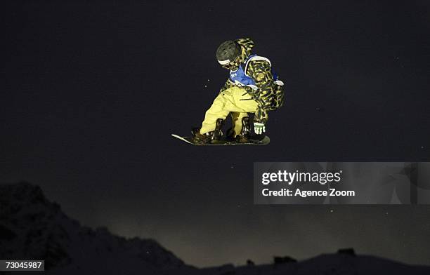 Pettu Piiroinen of Finland competes to take 6th place during the FIS Snowboard World Championships Men's Big Air on January 19, 2007 in Arosa,...