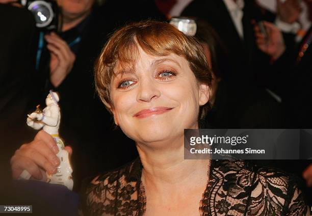 Actress Katharina Thalbach poses with her trophy after the award ceremony of the Bavarian Film Awards 2006 on January 19, 2007 in Munich, Germany....
