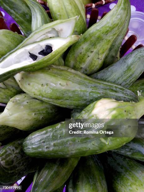 farmer's market - vegetales stock pictures, royalty-free photos & images