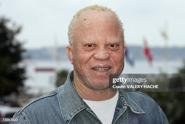 Malian's Salif Keita poses, 22 January in Cannes, during a photocall of the 41st MIDEM, the world's biggest and most influential music trade fair....
