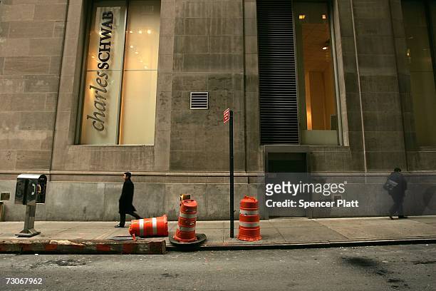 Pedestrians walk down the street in the financial district January 22, 2007 in New York City. In a study commissioned by New York City Mayor Michael...