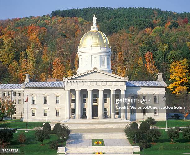 "state capitol of vermont, montpelier" - montpelier vermont stock pictures, royalty-free photos & images