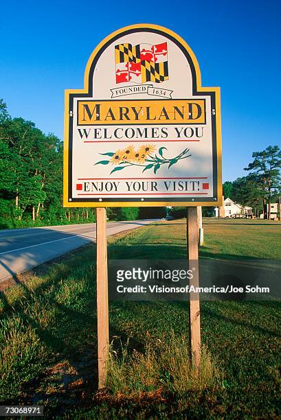 welcome to maryland sign - town sign stock pictures, royalty-free photos & images