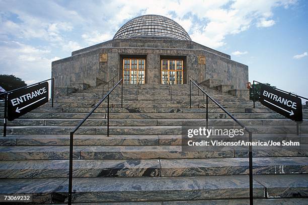 "marble steps lead up to the adler planetarium & astronomy museum in chicago, illinois" - adler planetarium stock pictures, royalty-free photos & images