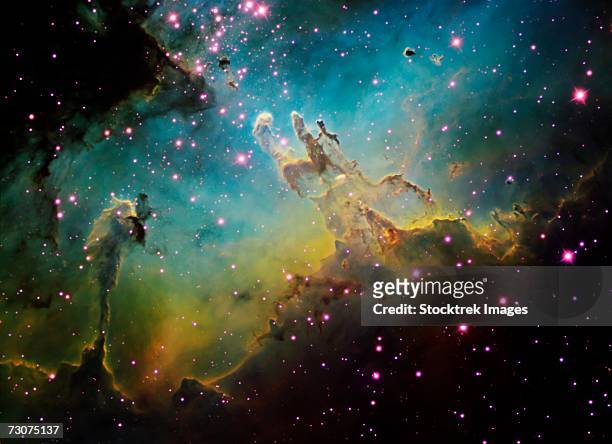 m16 the eagle nebulae - nebulosa del águila fotografías e imágenes de stock
