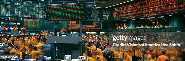 panoramic view of chicago mercantile exchange - us stock exchange trading floor stock pictures, royalty-free photos & images