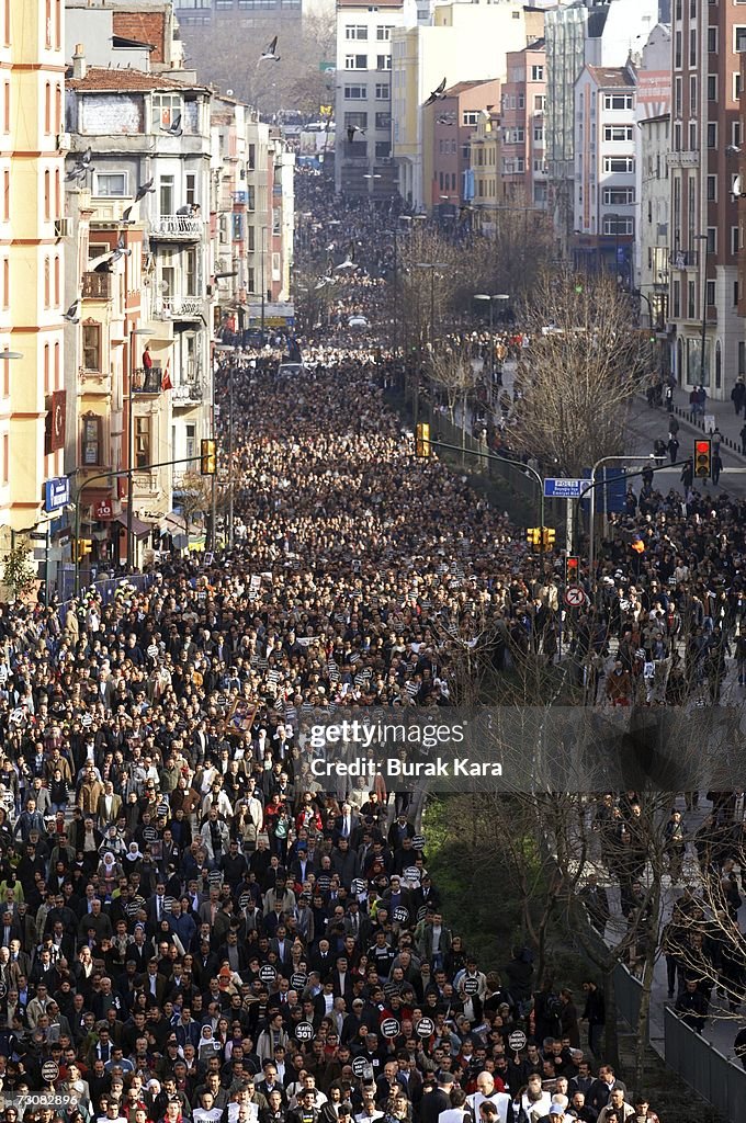 Funeral of Assassinated journalist Hrant Dink